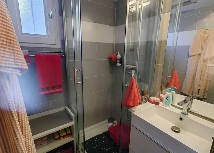 Climatise 5 Pers, Parking, Proche - Fr-1-607-66 * אגדה